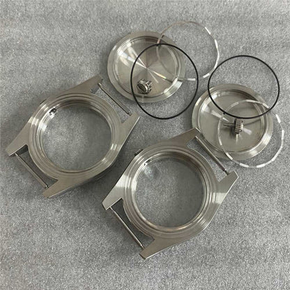 39MM stainless steel watch case with sapphire glass and solid back for NH35/NH36/4R movements.