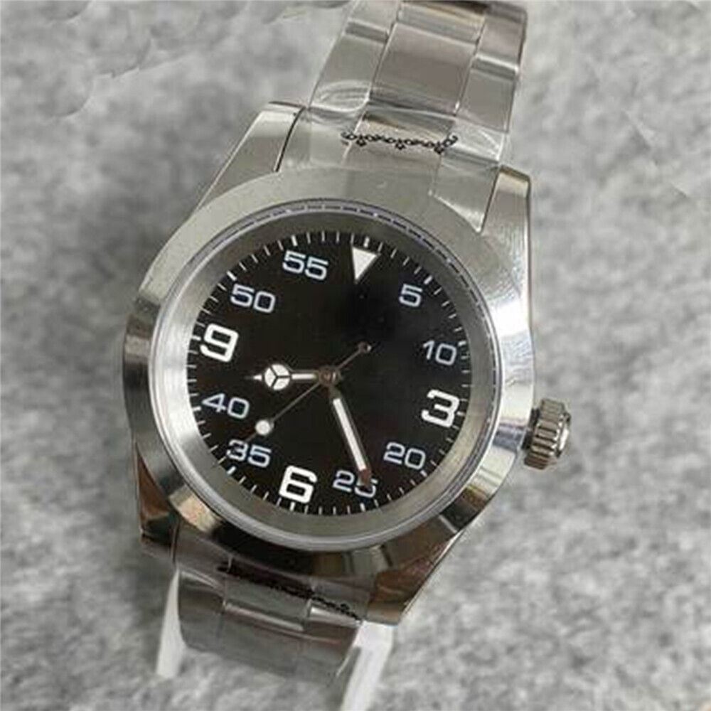 39MM stainless steel watch case and strap with sapphire glass, compatible with NH35 movement,.