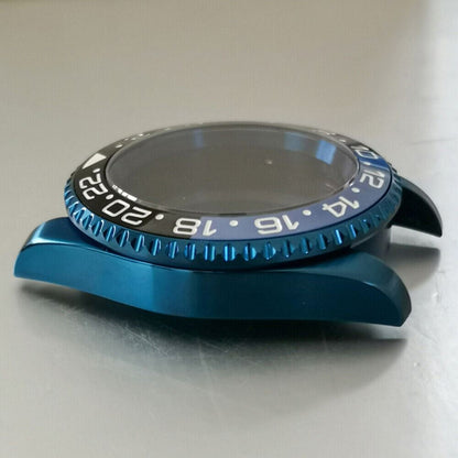 40MM Blue flat magnifying glass watch case for NH35/NH36 movement, enhancing dial clarity.