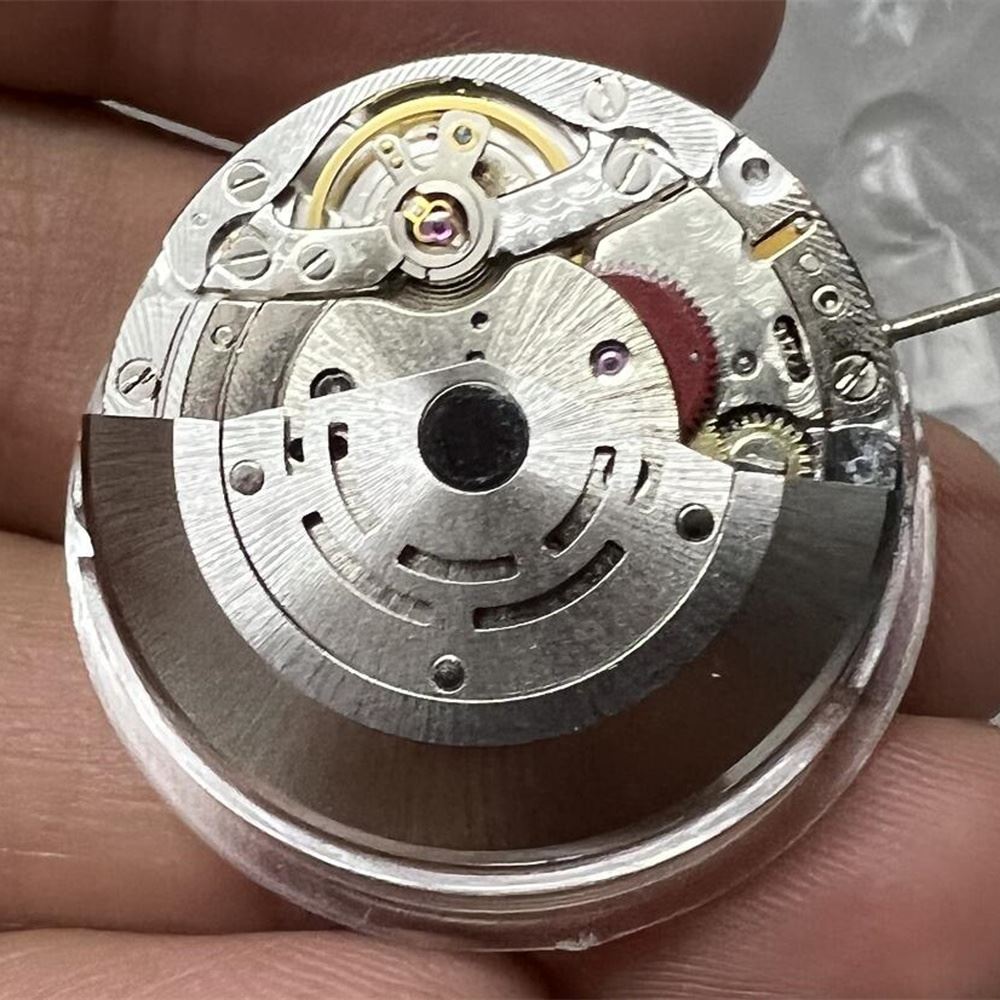 VR3135 mechanical automatic watch movement, China-made, precise timekeeping with reliable VR3135 brand technology.