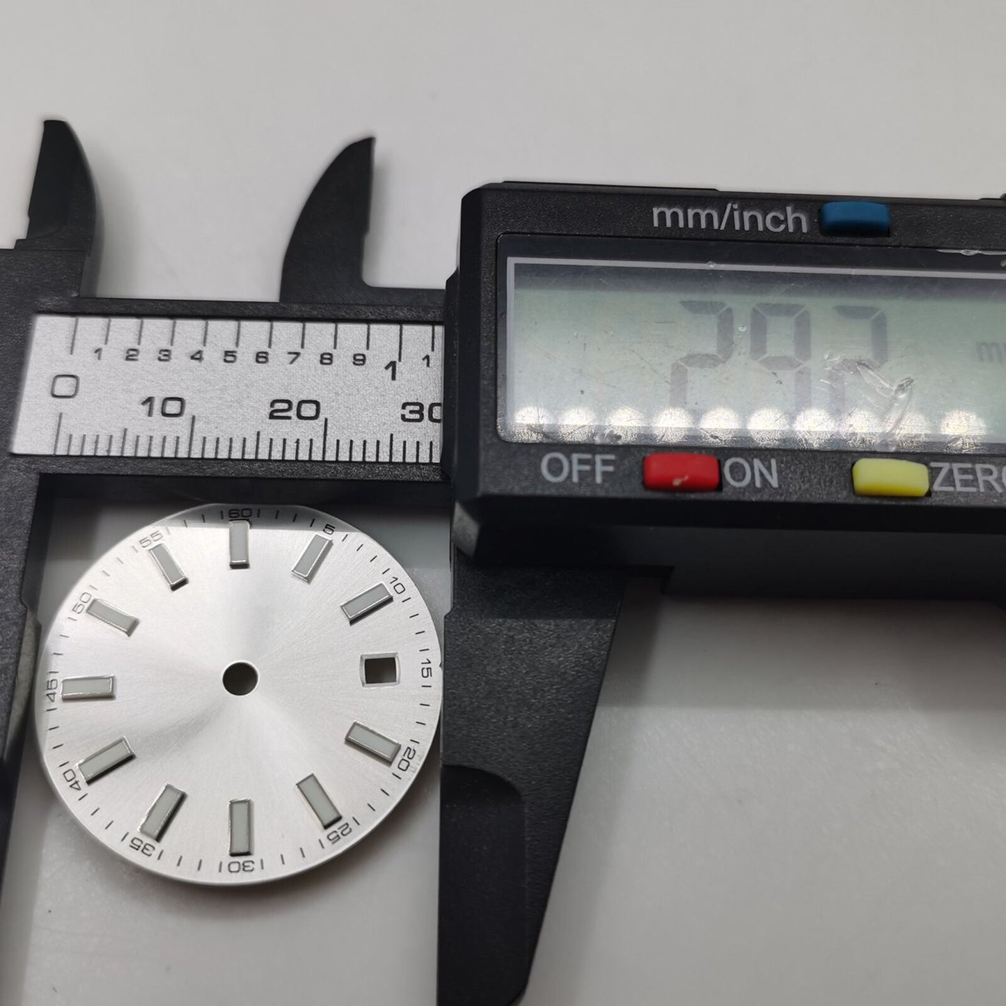 Nouveau cadran de montre 29,2 mm, vert lumineux, compatible avec les mouvements <tc>ETA</tc>2824 2836 Miyota 8215
