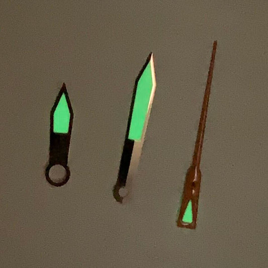 Green luminous watch hands set for NH35A/NH36A with 7.5/12/12mm sizes, perfect for precise timekeeping.