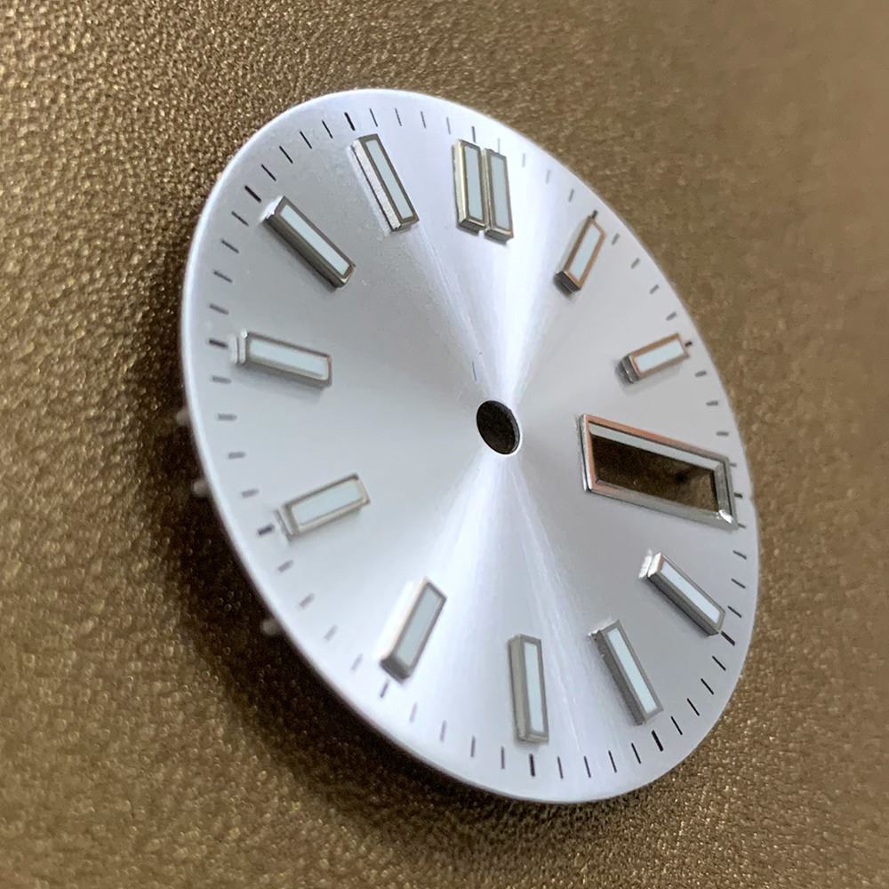 Cadran de montre lumineux de 28,5 mm, adapté au mouvement NH35, pièces de rechange