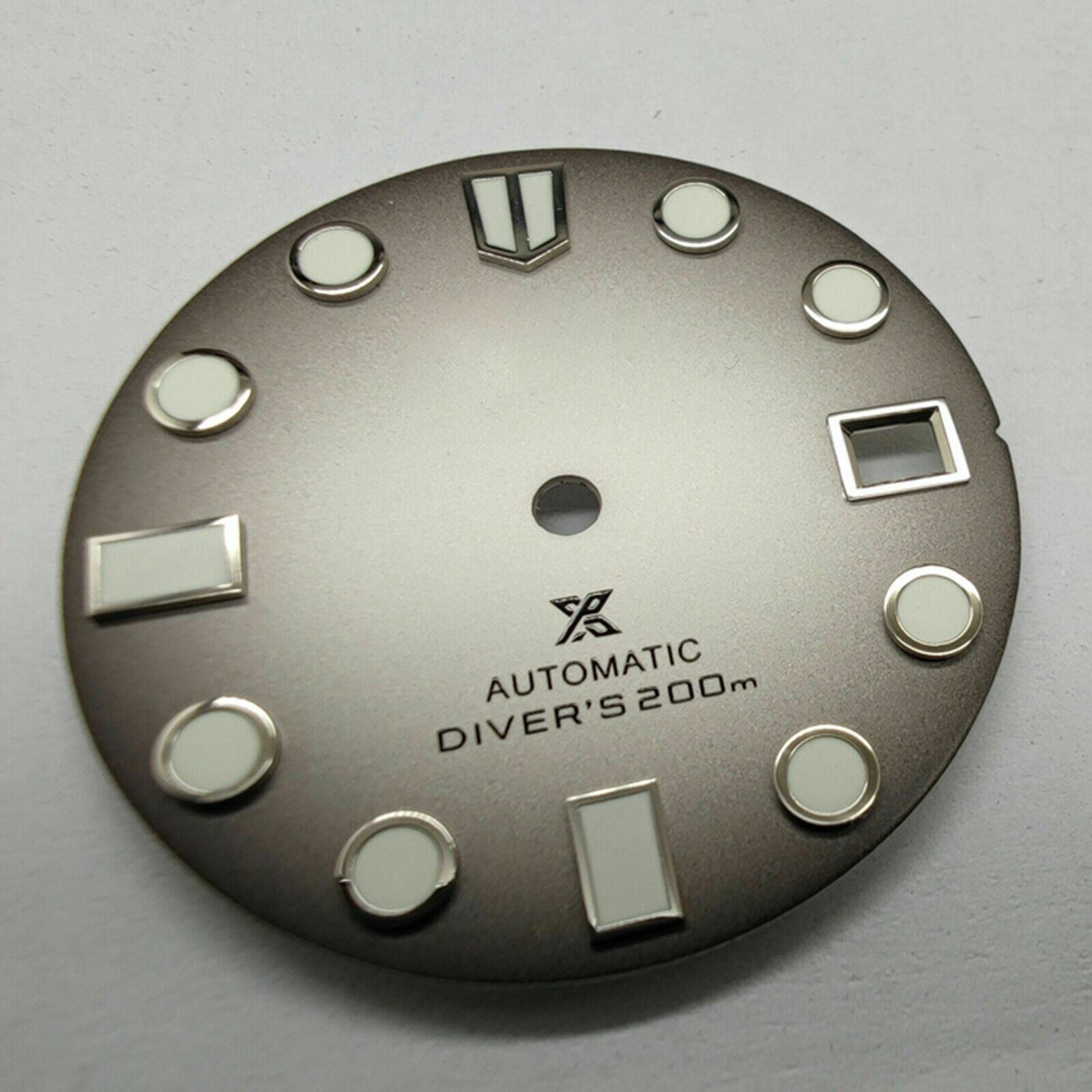 Green luminous 28.5mm C3 watch dial plate with date window at 3 o'clock for NH35 automatic.