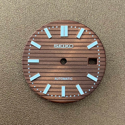 Luminous 30.5mm watch dial for NH35 movement, ideal replacement for watch repairs.