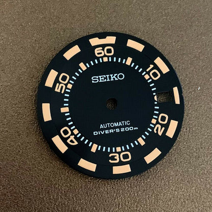 Green luminous 28.50mm watch dial, designed for NH35/NH36 movement with bright glow for night readability.