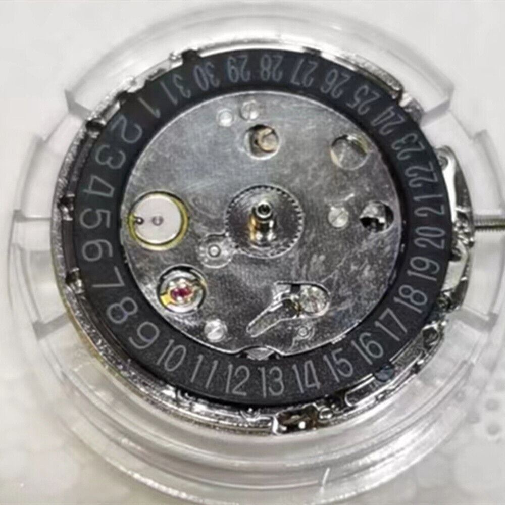 Automatic mechanical watch with black dial, day-date calendar at 6 o?clock, suitable for everyday wear.