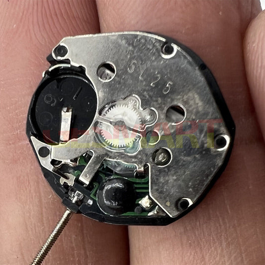 Sunon SL25 quartz watch movement with 3 hands and date display at 3 o?clock for precise timekeeping.