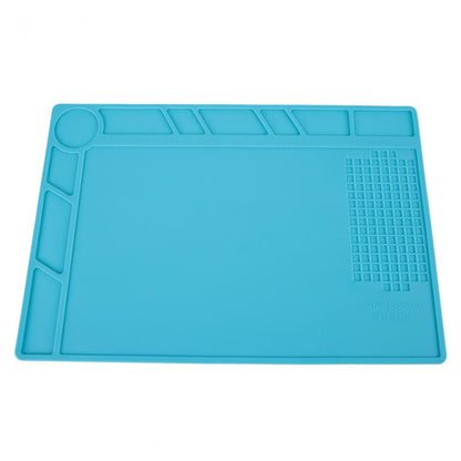 34cm x 23cm heat-resistant silicone mat for soldering station, non-slip work pad.
