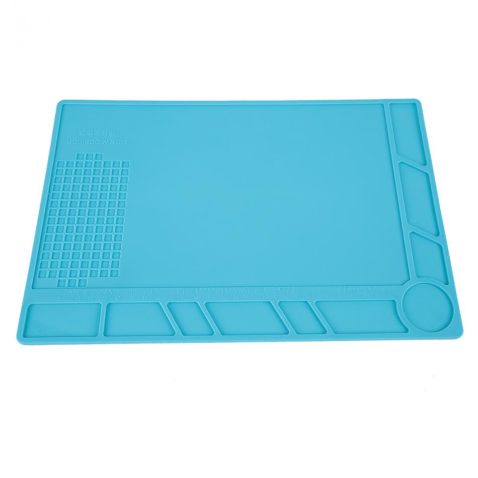 34cm x 23cm heat-resistant silicone mat for soldering station, non-slip work pad.
