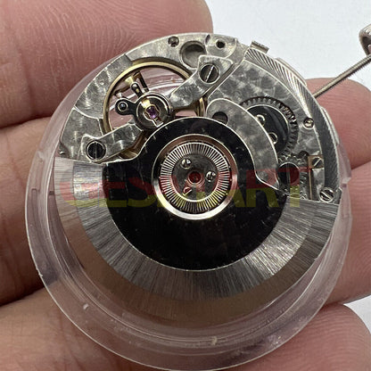 Tianjin Seagull ST2525 watch with big date at 12, automatic movement, and sleek elegant dial design.