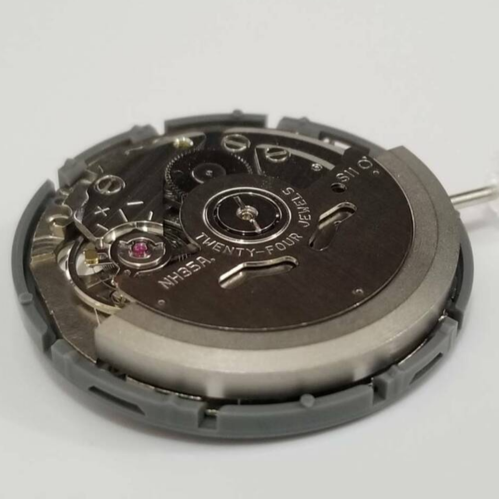 SII NH35 automatic watch repair part, compatible 4R35 mechanical movement replacement for precise timekeeping.