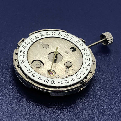DG2813 automatic mechanical watch movement with T16 3-hand design and single date calendar for precise timing.