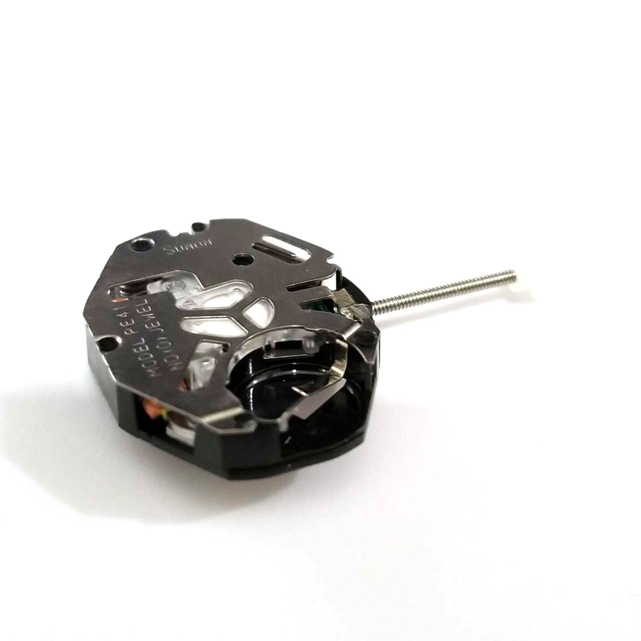 Sunon PE41 ladies' quartz watch with small second hand at 6 o'clock, elegant accessory for formal wear.