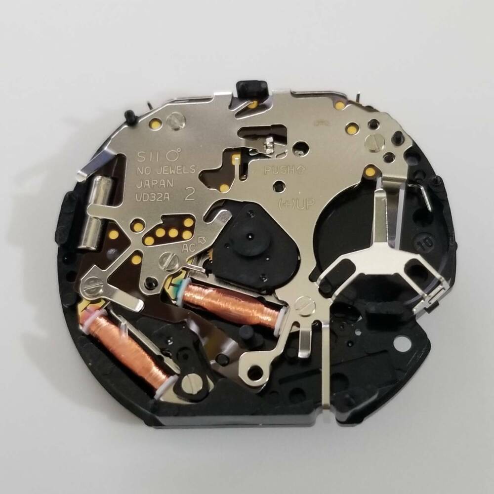 Hattori Epson VD32A quartz watch movement, precise timekeeping for reliable watch repairs and maintenance.