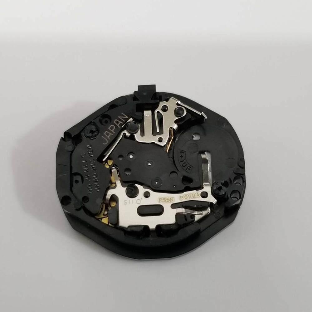 Hattori Epson PC22 quartz watch movement for accurate timekeeping and watch repairs