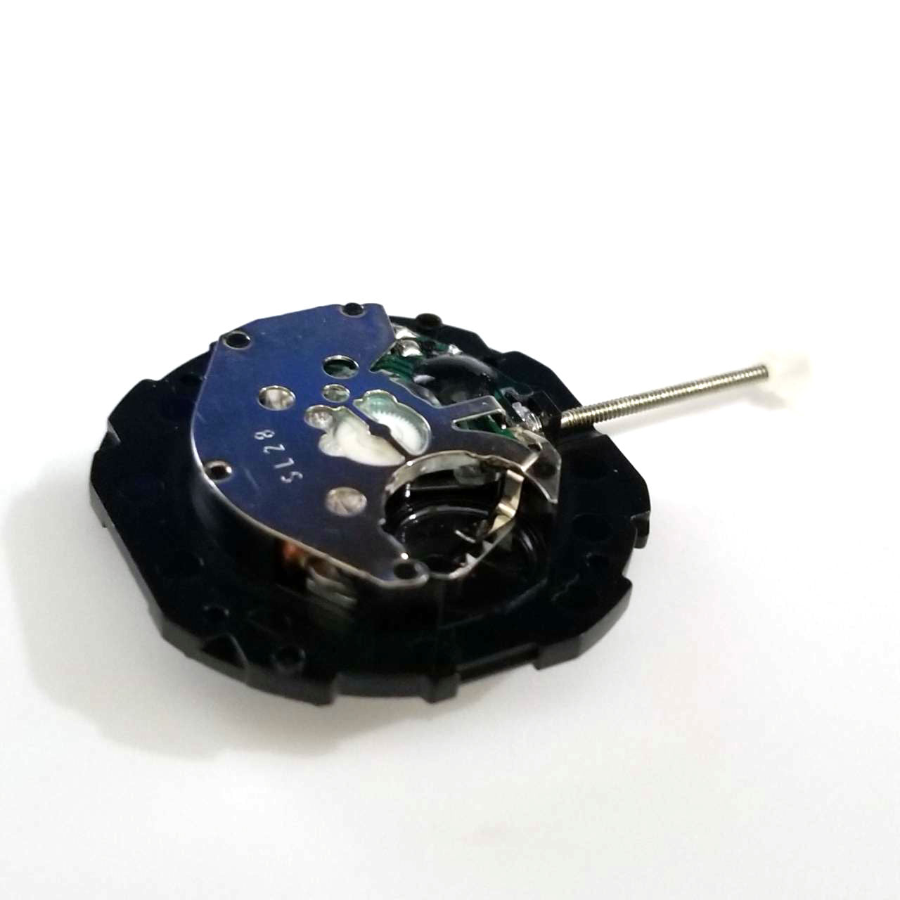 Sunon SL28 quartz watch movement with 3 hands, date display at 3, precision timekeeping accessory.